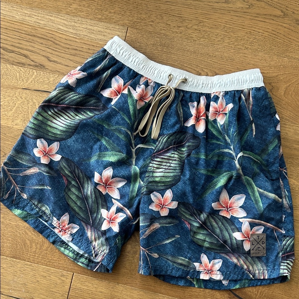 TEAMLTD Floral Print boardwalk swim shorts Men's Shorts size L